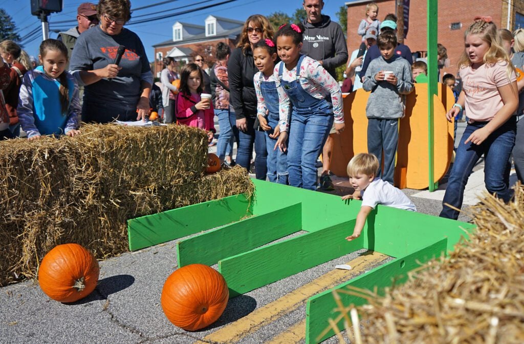 the pumpkin roll at the franklin nc pumpkin festival